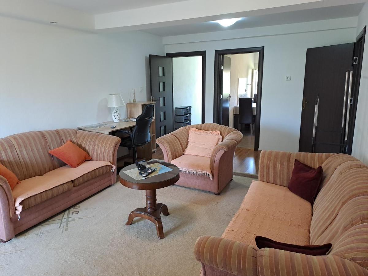 Apartments Mirkovic Cetinje Bagian luar foto