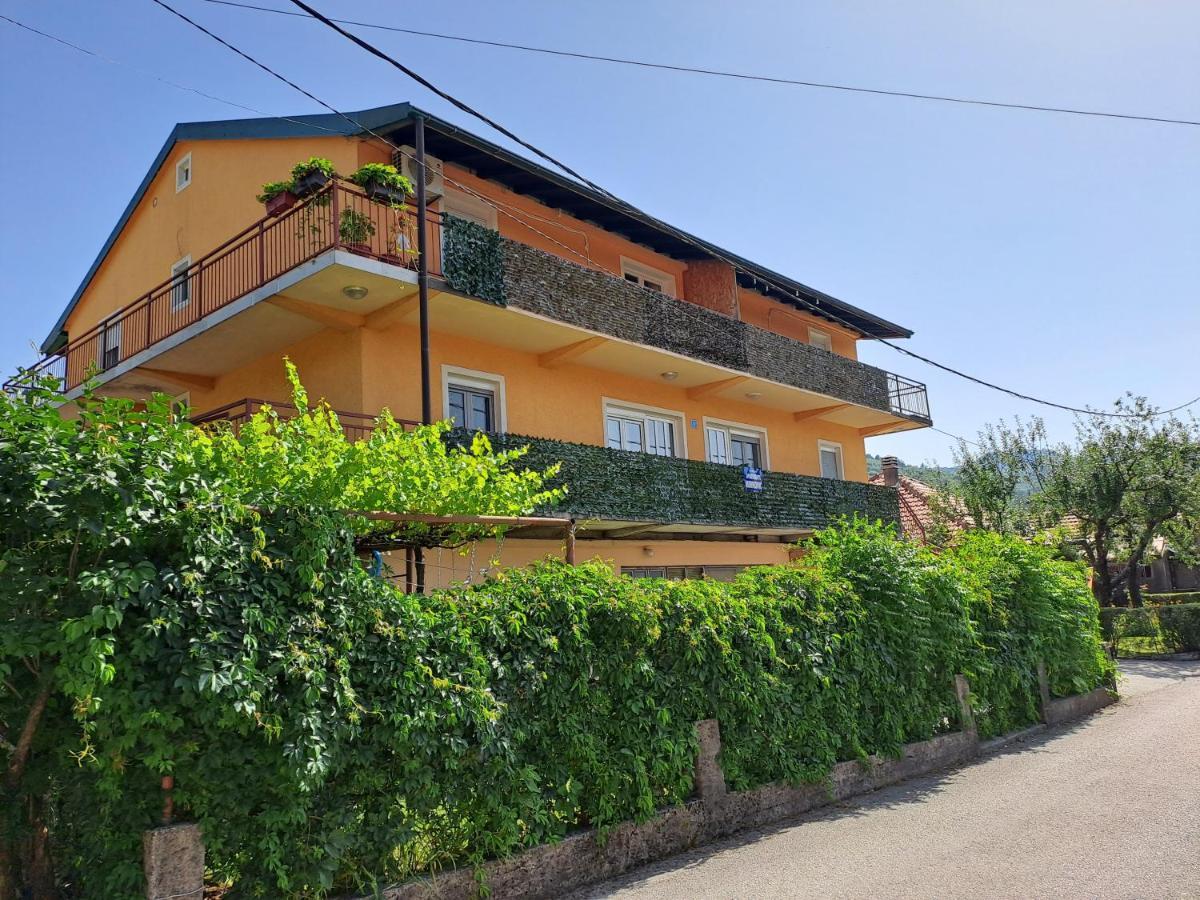 Apartments Mirkovic Cetinje Bagian luar foto