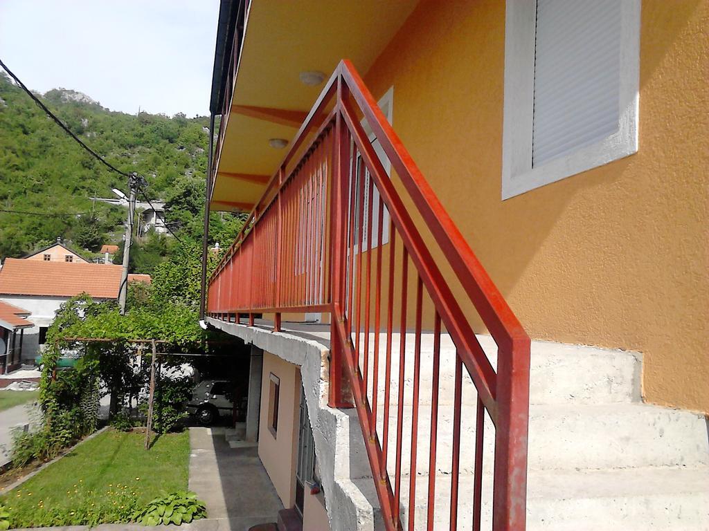 Apartments Mirkovic Cetinje Bagian luar foto