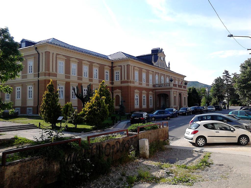Apartments Mirkovic Cetinje Bagian luar foto