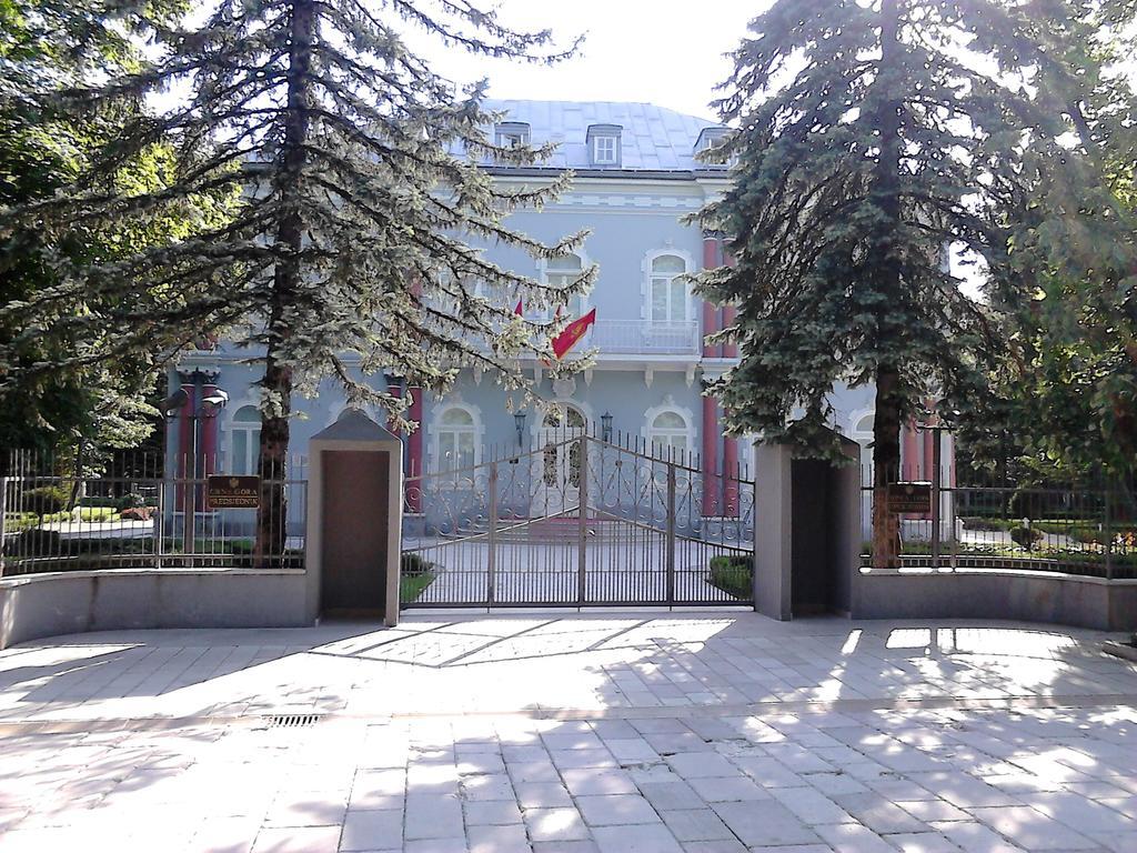 Apartments Mirkovic Cetinje Bagian luar foto