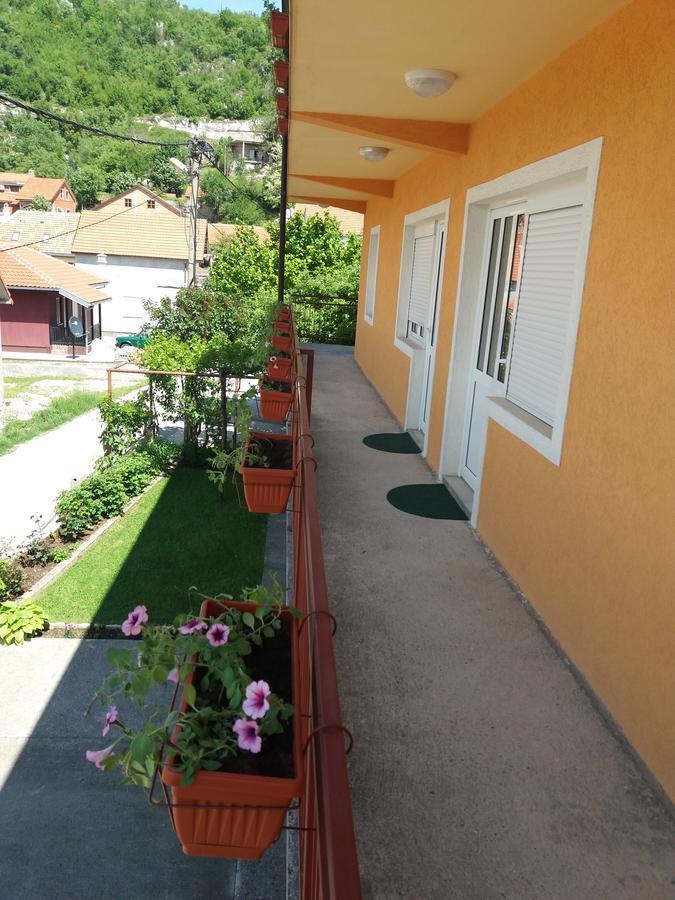 Apartments Mirkovic Cetinje Bagian luar foto