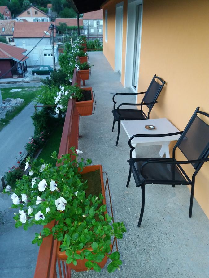 Apartments Mirkovic Cetinje Bagian luar foto