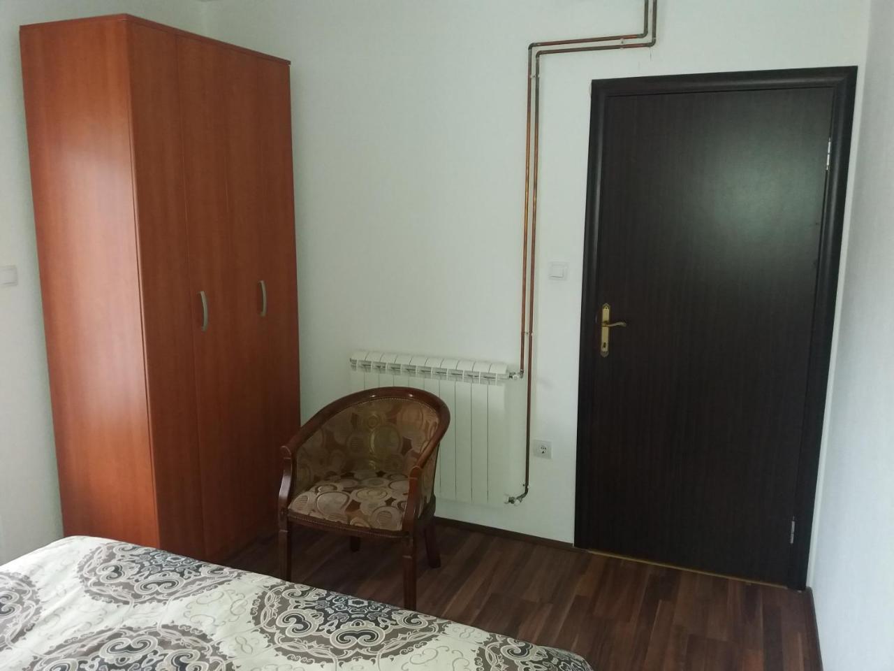 Apartments Mirkovic Cetinje Bagian luar foto