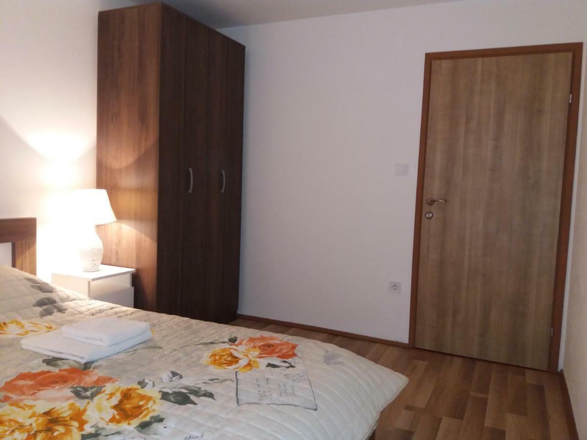 Apartments Mirkovic Cetinje Bagian luar foto