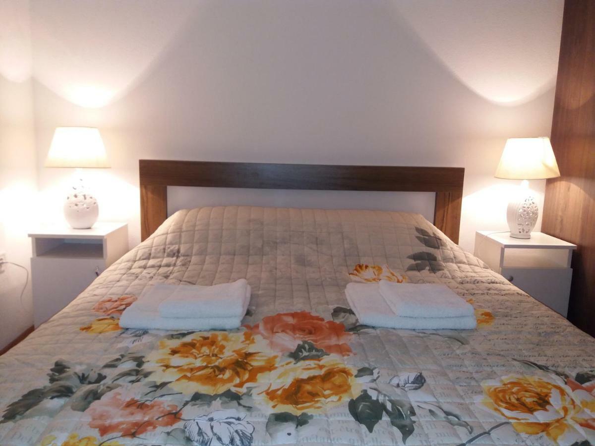Apartments Mirkovic Cetinje Bagian luar foto