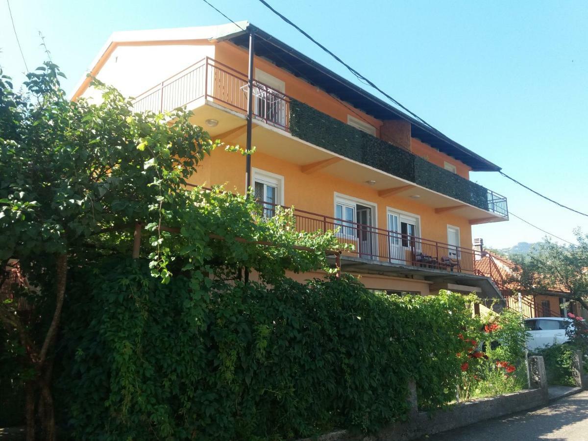 Apartments Mirkovic Cetinje Bagian luar foto